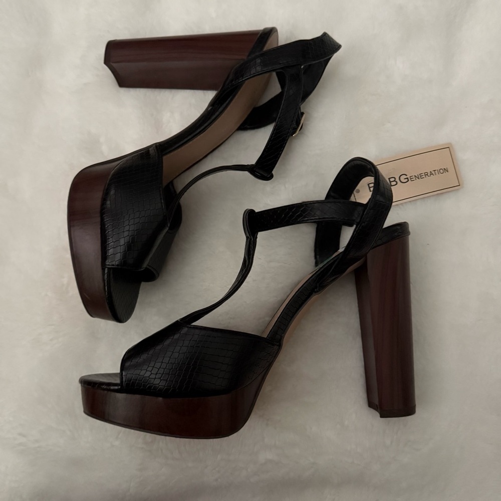 BCBGeneration Black and Brown Textured Heels